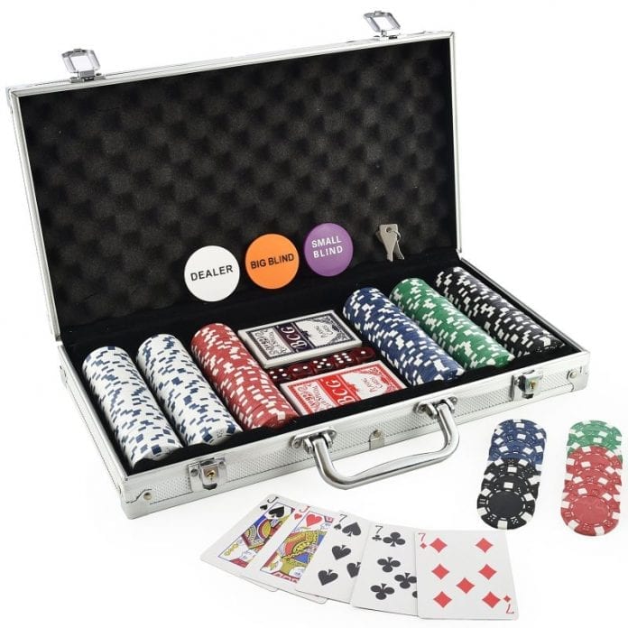 Quality 23pcs Casino Style Poker Chip Set with 3pcs Dice for Board Game Fun 